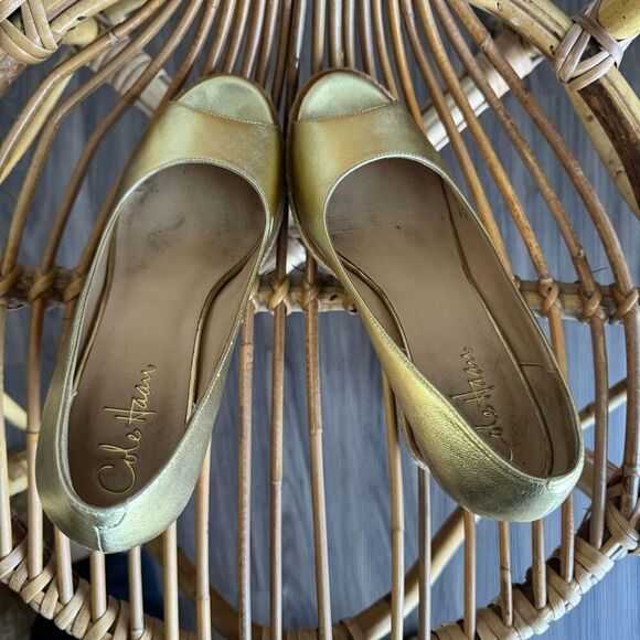 Cole Haan Gold Metallic Peep Toe Wedges With Cork Wedge Heel - Picture 5 of 8